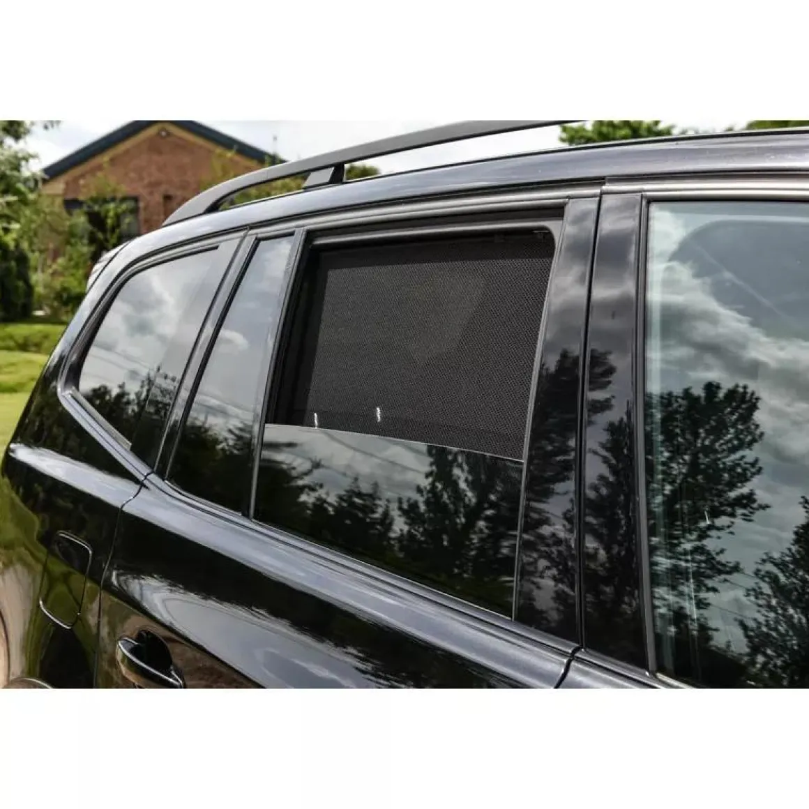 BMW X3 E83 2003-2010 - Zonneschermen achterportieren
