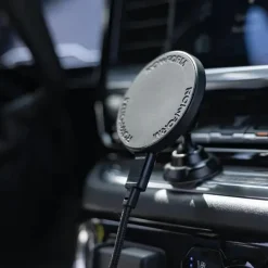 draadloze autolader dashboard plak